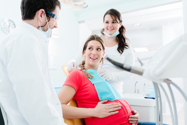 Can You Whiten Your Teeth While Pregnant Safely?