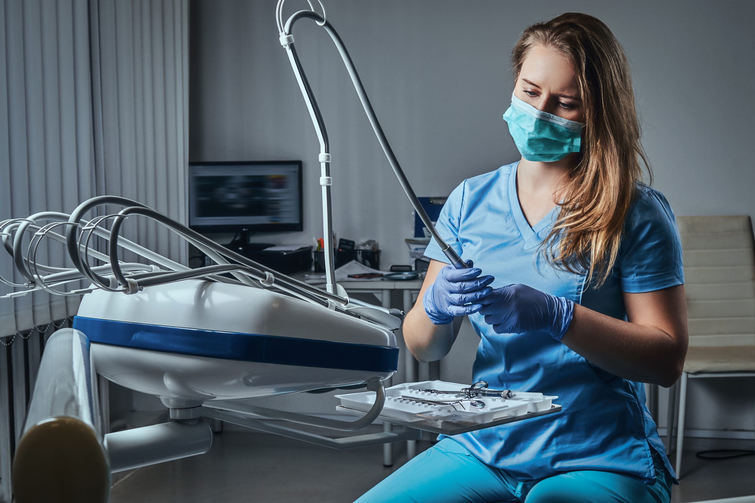 What it Takes to Become a Dental Assistant