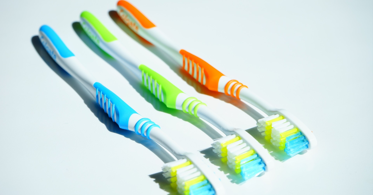 What Kind of Toothbrush Should I Use?