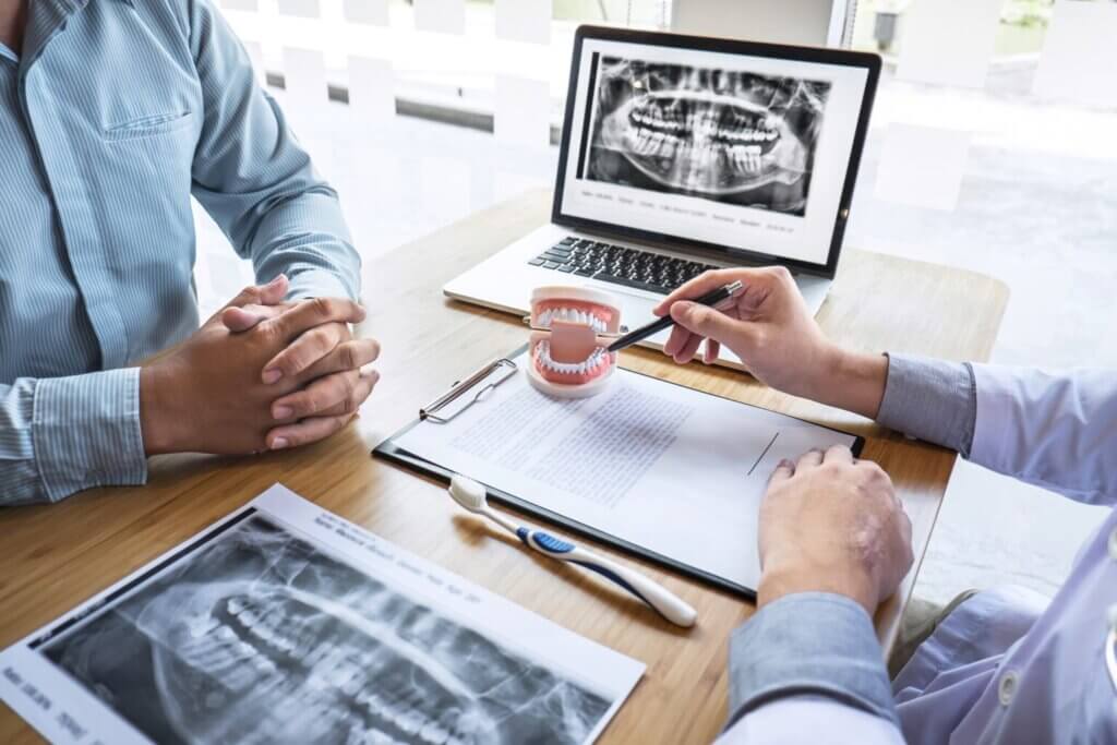 Invisalign, mail-order aligners in West Melbourne 